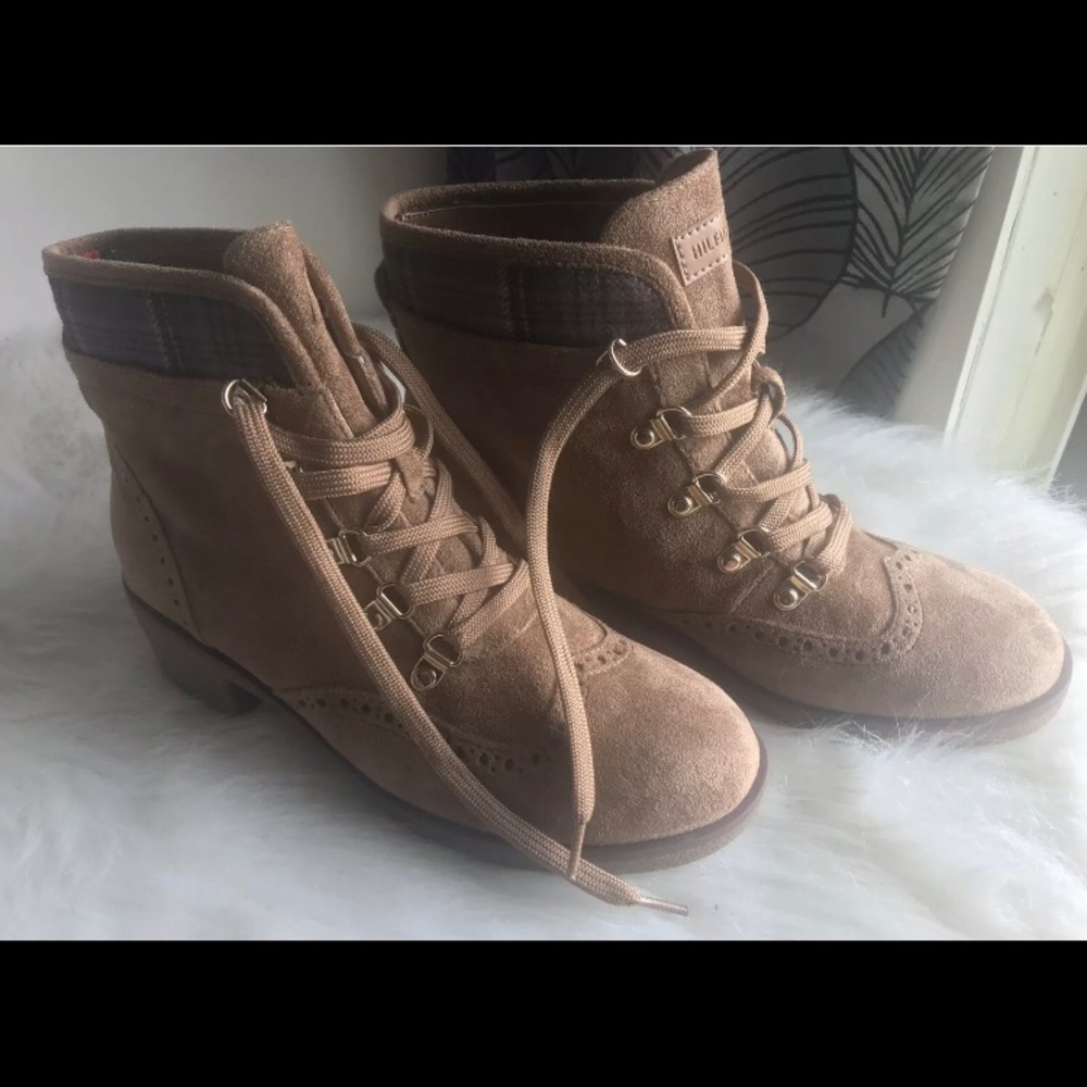 Tommy Hilfiger Brown Suede Booties Plaid sz 7.5